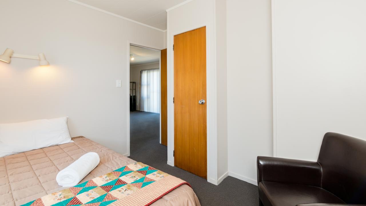 Waitangi Beach Units Extérieur photo