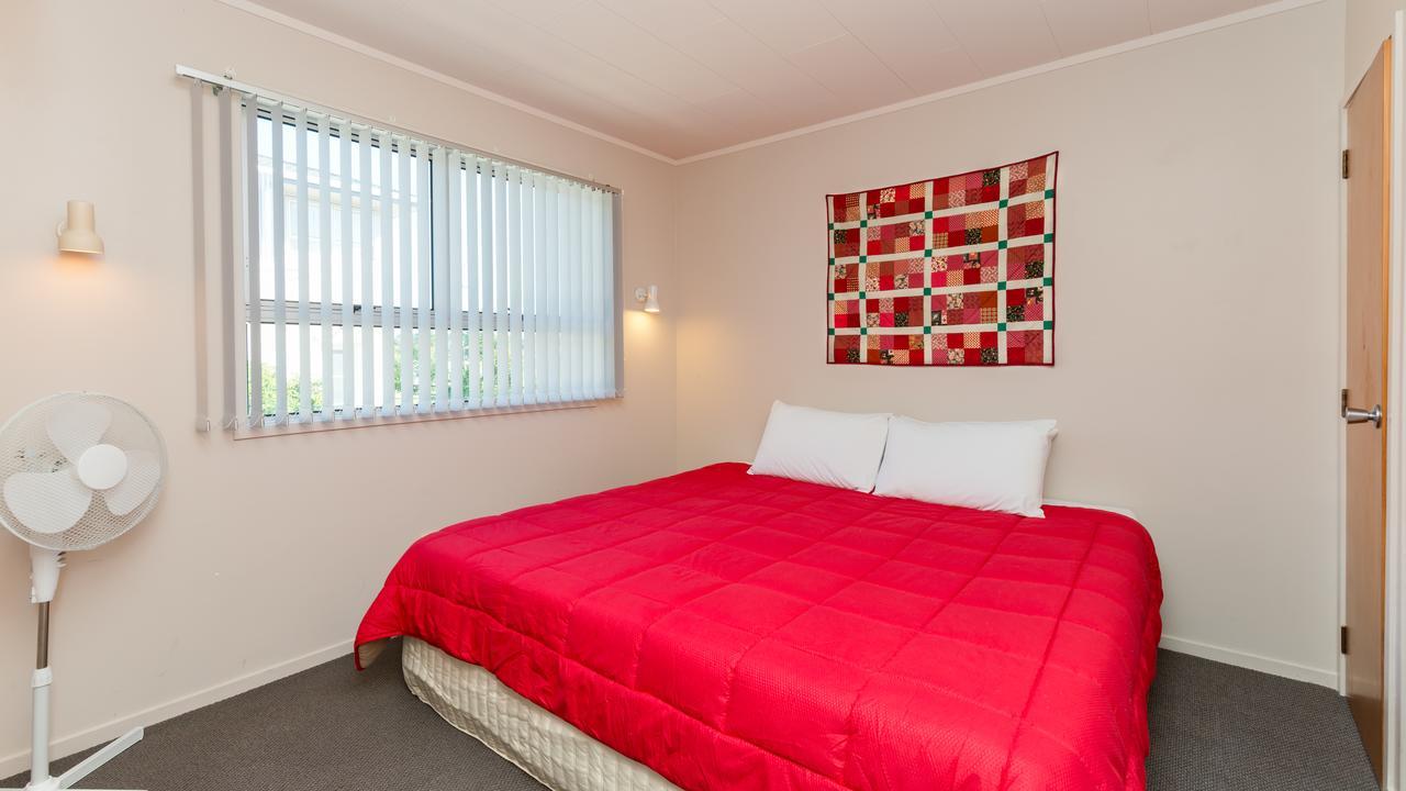 Waitangi Beach Units Extérieur photo