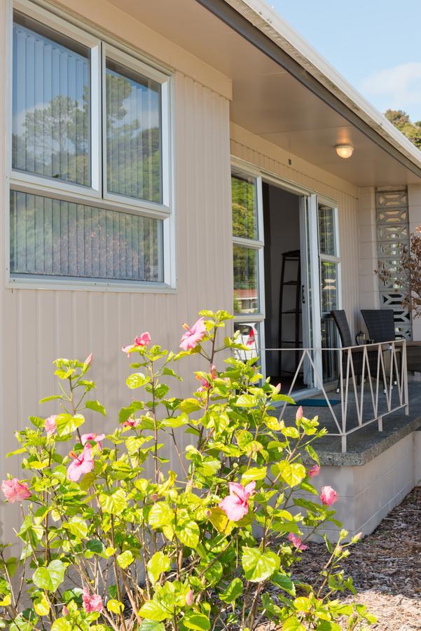 Waitangi Beach Units Extérieur photo