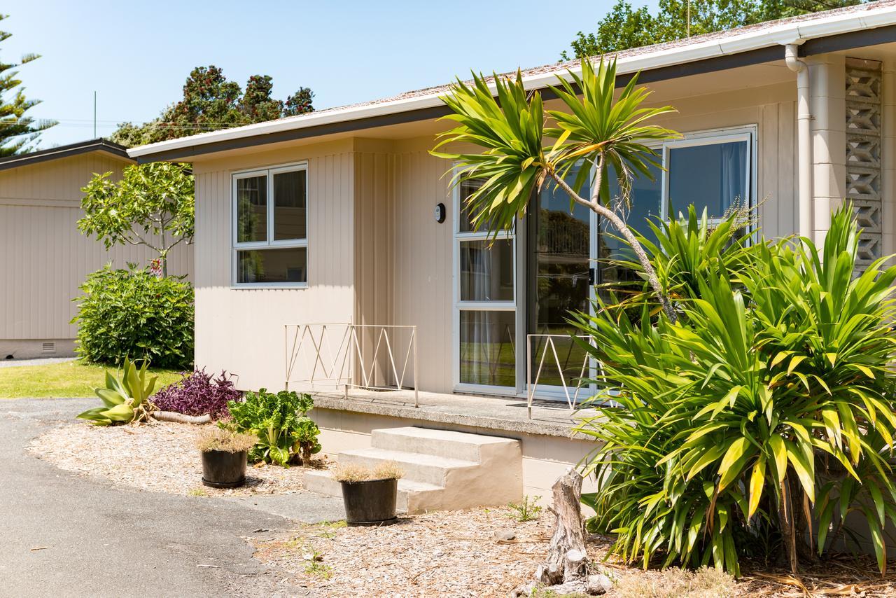 Waitangi Beach Units Extérieur photo